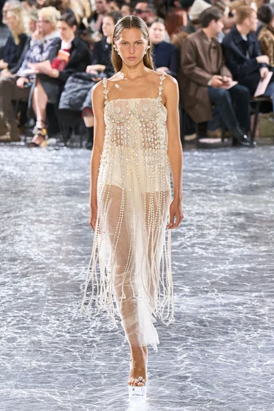 Look 22